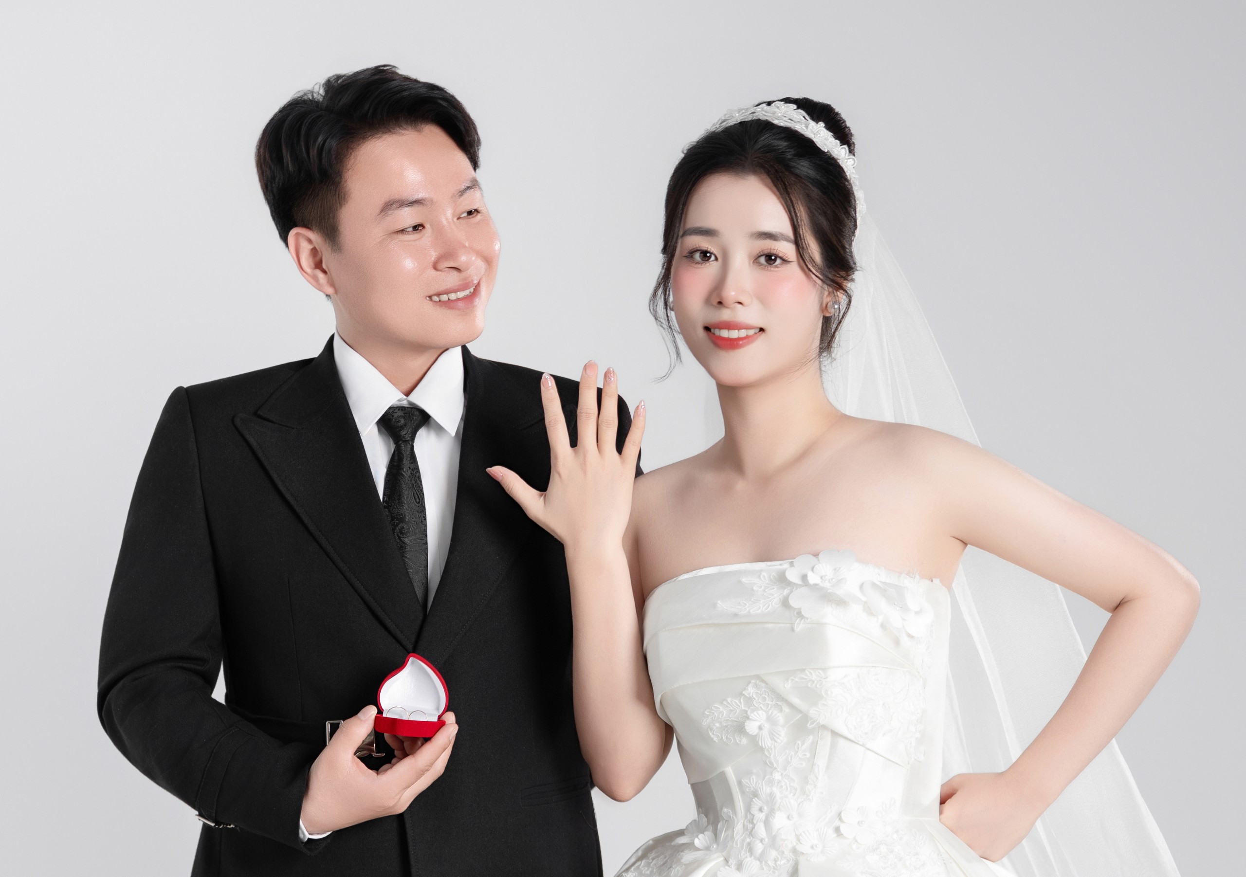 THIỆP CƯỚI HUY ❤ THUỶ